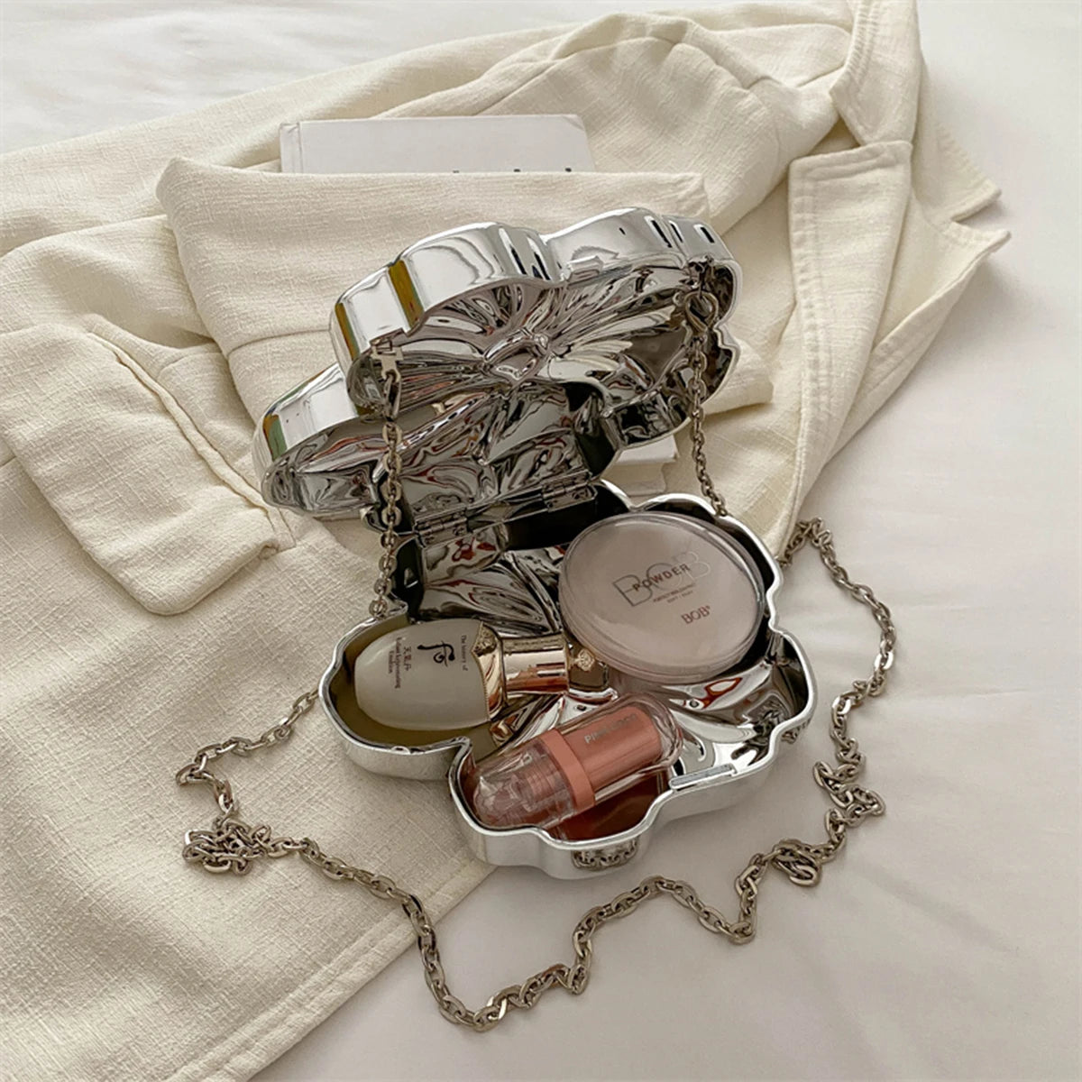 Elegant PVC Flower Shiny Evening Shoulder Bags For Women Lightweight Mini Chain Shoulder Bag Magnetic Closure For Party Dinner