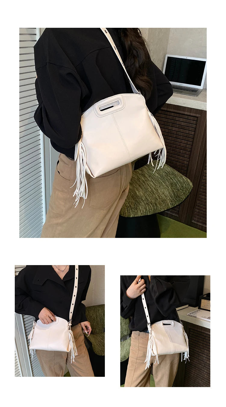 Fashionable Crossbody-Bag In Genuine Leather For Ladies, Classic Shoulder Bag By Famous Designer, Elegant Handbags