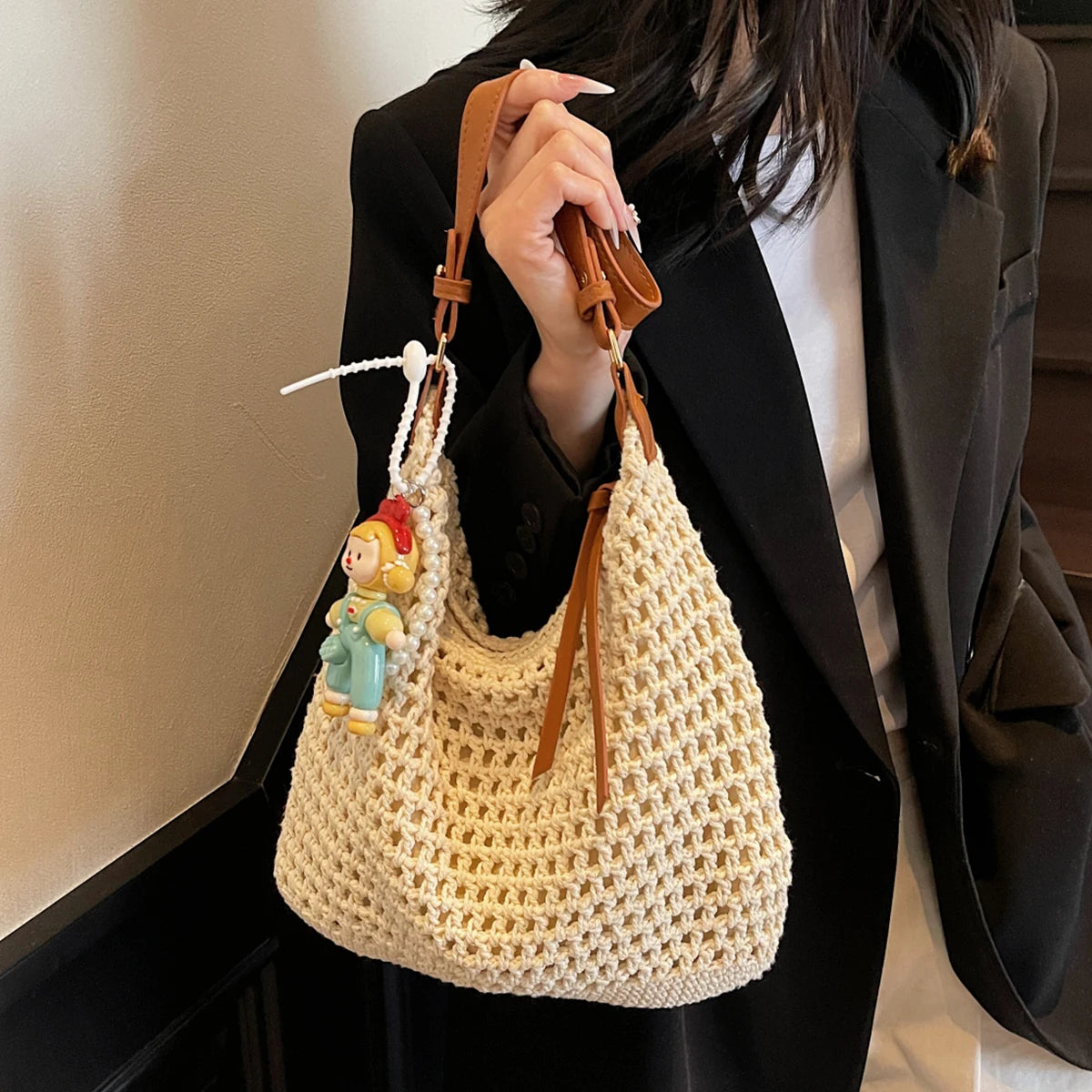 Travel Bag Hand-Woven Large-Capacity Straw Bag Women's 2025 New Beach Shoulder Bag Summer Tote Bag Seaside Play Travel Work Clothing to Work to School