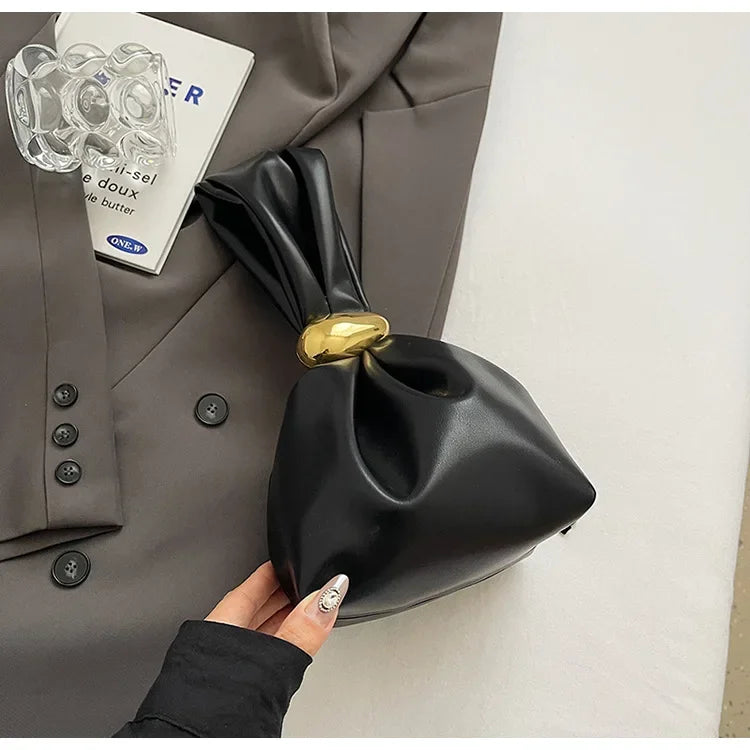 Soft Leather Clutch Bag for Travel Luxury Designer Women Pleated Mini Bucket Pouch Temperament Side Zipper Party Evening Bags