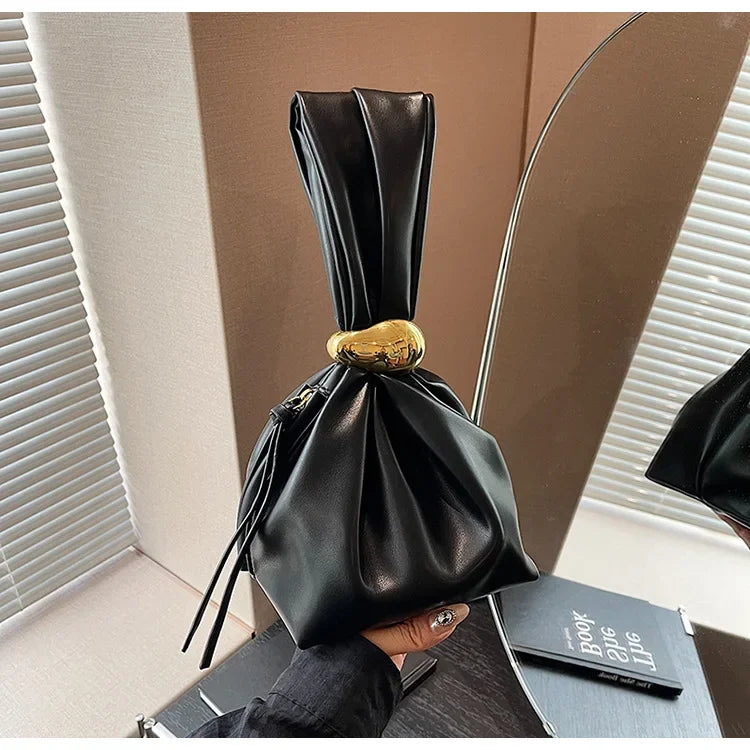 Soft Leather Clutch Bag for Travel Luxury Designer Women Pleated Mini Bucket Pouch Temperament Side Zipper Party Evening Bags