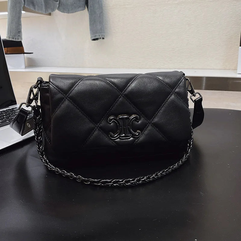 2025 Women’s Premium Light Luxury Shoulder Bag — New Foreign-Style Exquisite Design, Lightweight Large-Capacity & Versatile