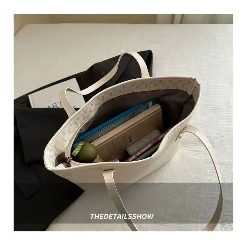 Luxury-textured Tote Handbag for Women, 2025 Summer New Design Large Capacity Checkered Shoulder Bag, Trendy Underarm Bag