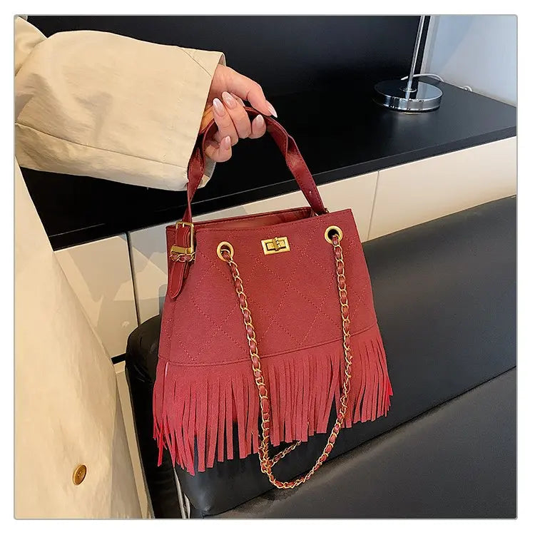 High-End Women's Shoulder Bag Made Of Premium Leather With Trendy Design And Paris Vintage Style