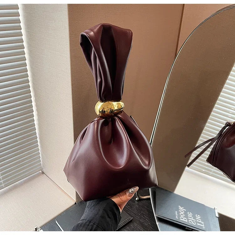 Soft Leather Clutch Bag for Travel Luxury Designer Women Pleated Mini Bucket Pouch Temperament Side Zipper Party Evening Bags