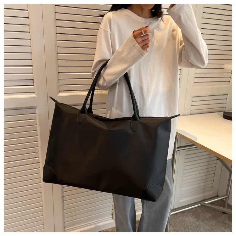 Portable Large Duffel Bag for Travel Lightweight Yet Durable Nylon Sport Tote Gym Bag Shoulder Weekender Overnight Bag for Women