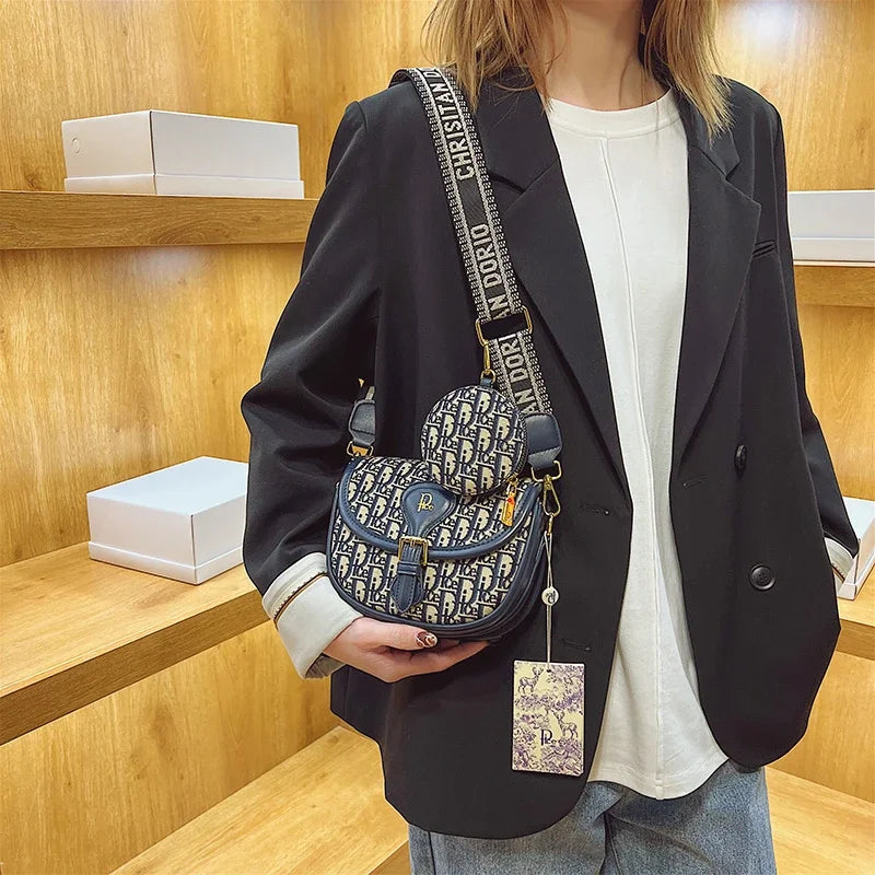 Luxury Brand Ladies Messenger Bag, Durable Leather Shoulder Bag For Professionals, Famous Designer Handbag