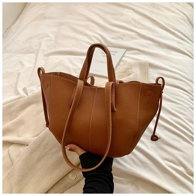 New Handheld Tote Bag Large Capacity Fashionable Women's Bag Premium Single Shoulder Underarm Bag Trousses De L’épaule