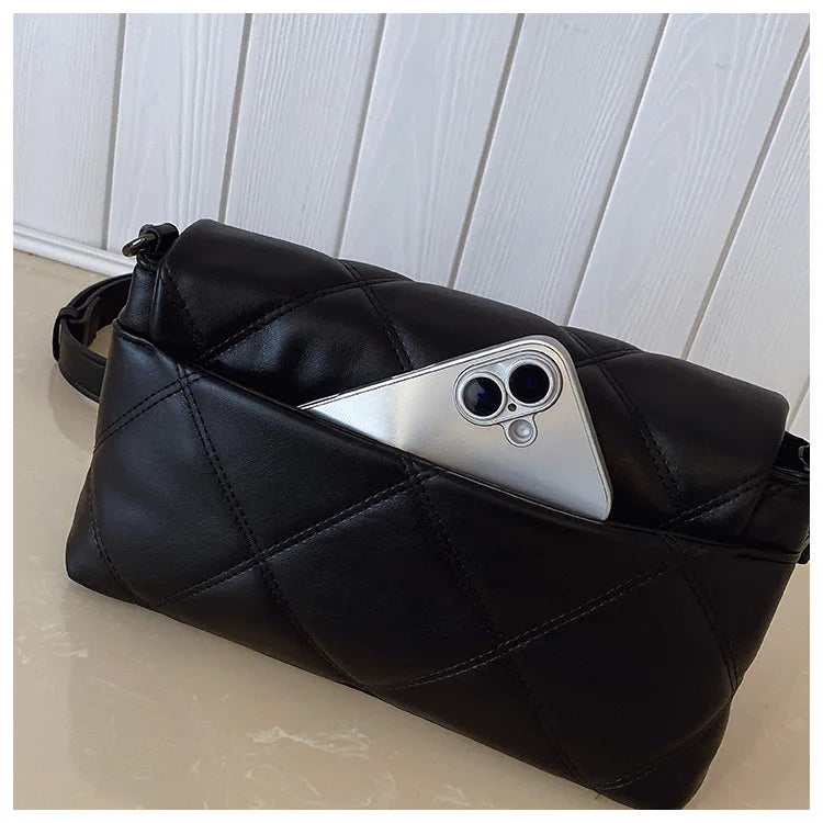 2025 Women’s Premium Light Luxury Shoulder Bag — New Foreign-Style Exquisite Design, Lightweight Large-Capacity & Versatile