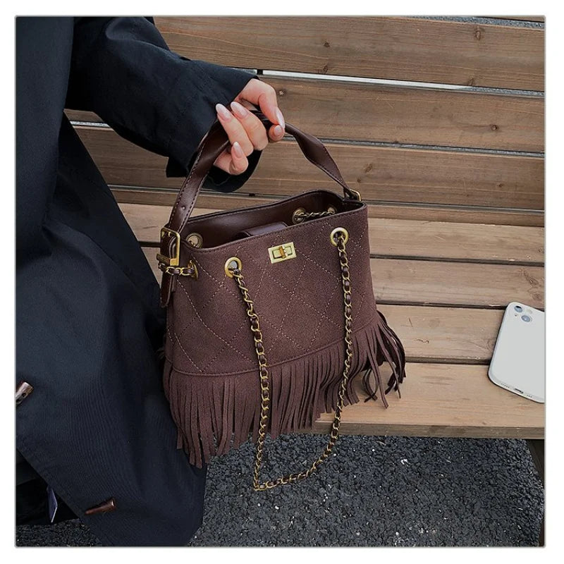 High-End Women's Shoulder Bag Made Of Premium Leather With Trendy Design And Paris Vintage Style