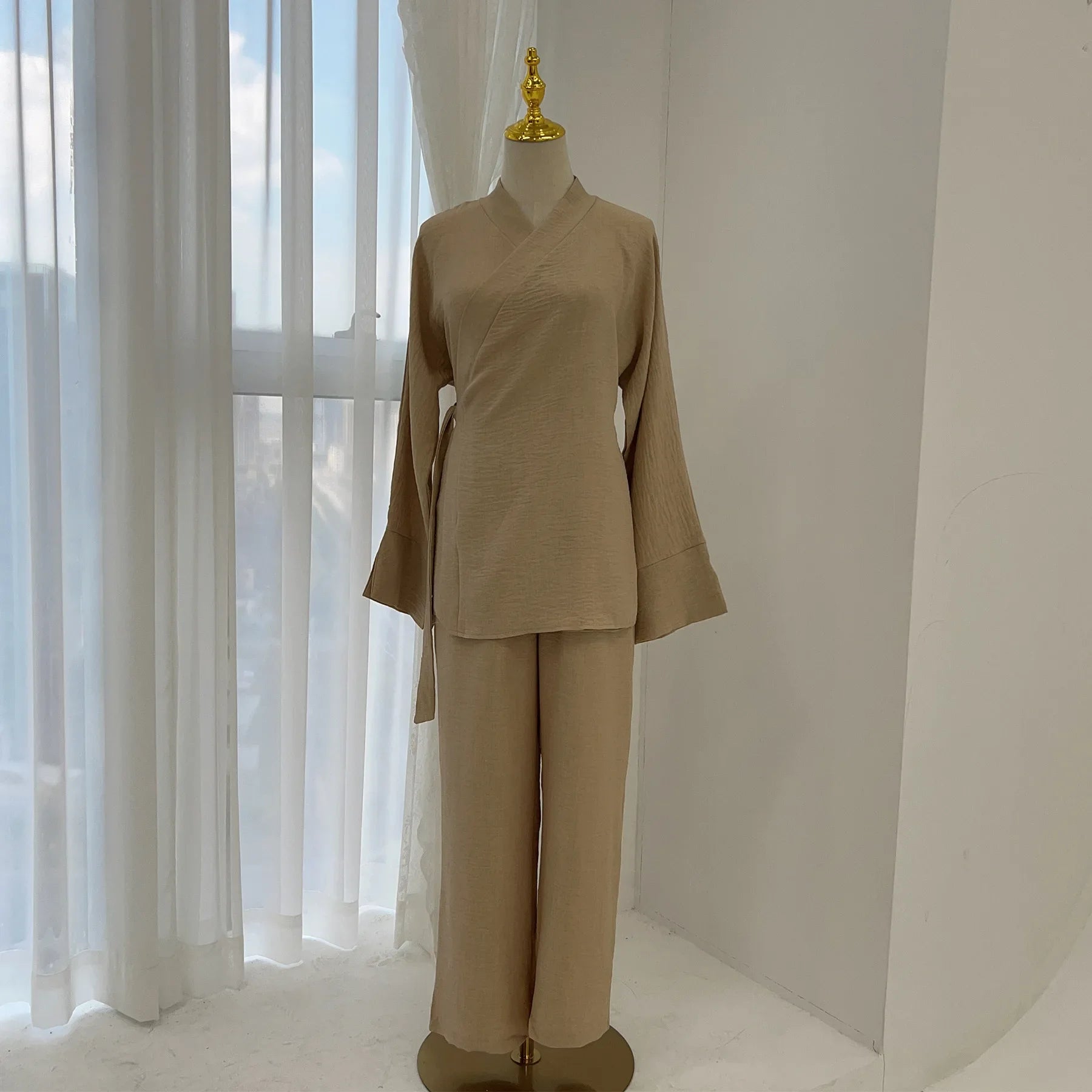 2 Piece Dubai Muslim Women Clothing Elegant Middle East Modest Top and Pants Sets 2024 Islamic Turkish Clothes Solid Outfits