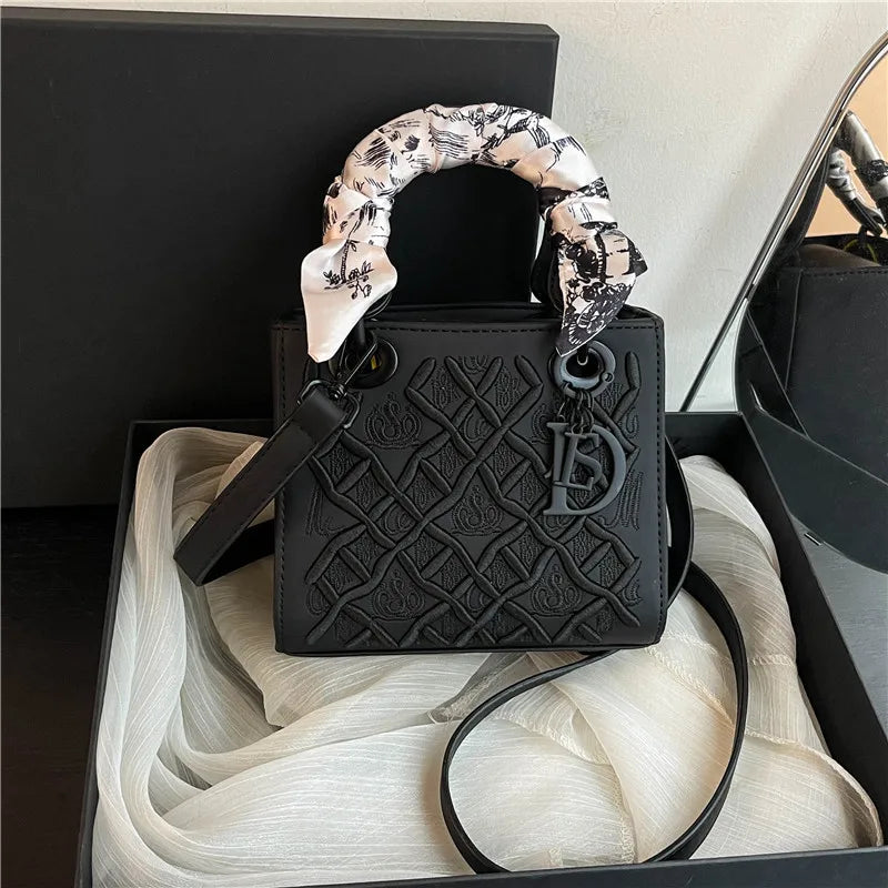 Luxury 2025 New Versatile Craftsmanship Embroidery Concubine Bag Handbag, Women's Crossbody Bag