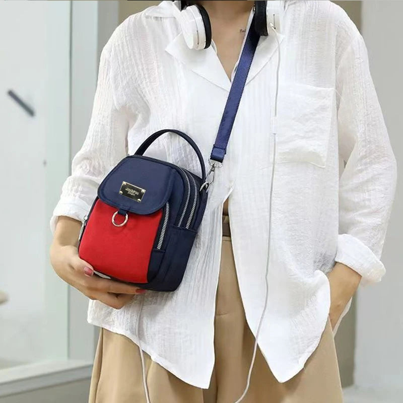 Men's and Women's Shoulder Bags Are Suitable for Use When Going to School, Work, or Traveling They Can Be Carried Diagonally.