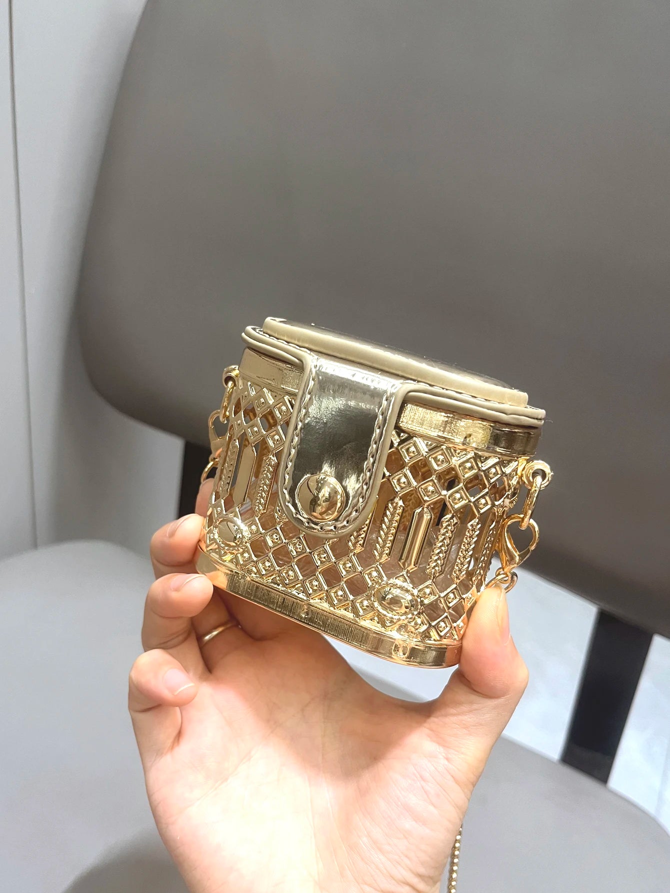 Golden luxury Designer mini small shoulder bags Evening bag Purses and handbag funny metal shape Clutch purse Party Wedding