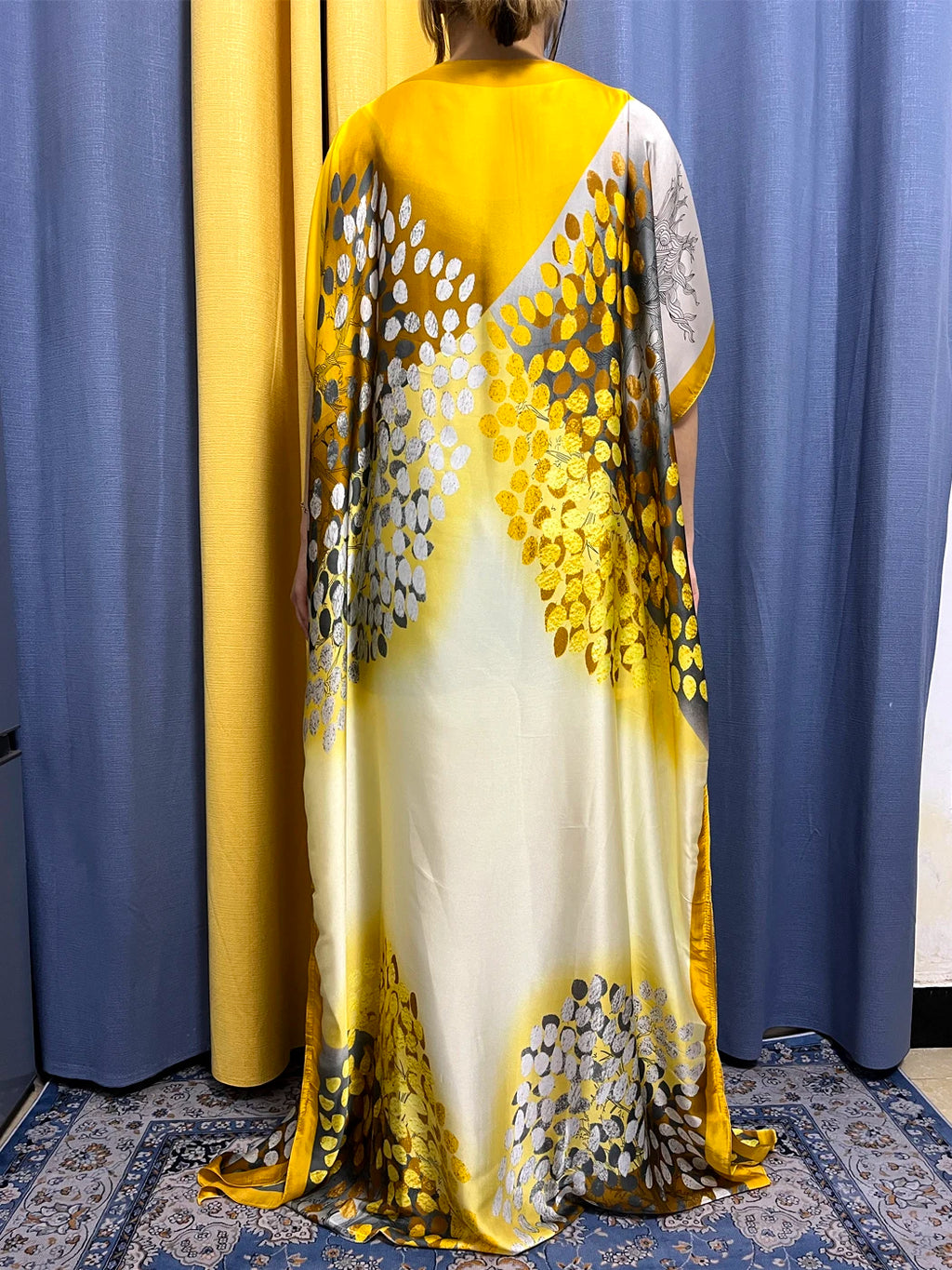 Muslim Silk Abayas For Women 2023 Fashion Print Islam Turkey Loose Elegant Femme Robe African Summer Ice Clothes With Headscarf