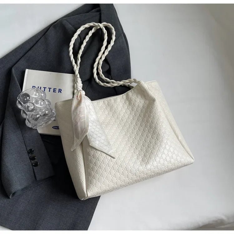 Fashion Tote Bag for Women Large Capacity Shoulder Purse Designer Handbag Simple Style Casual Office Commute Daily Use