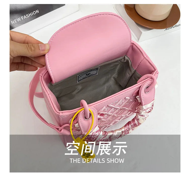 Luxury 2025 New Versatile Craftsmanship Embroidery Concubine Bag Handbag, Women's Crossbody Bag