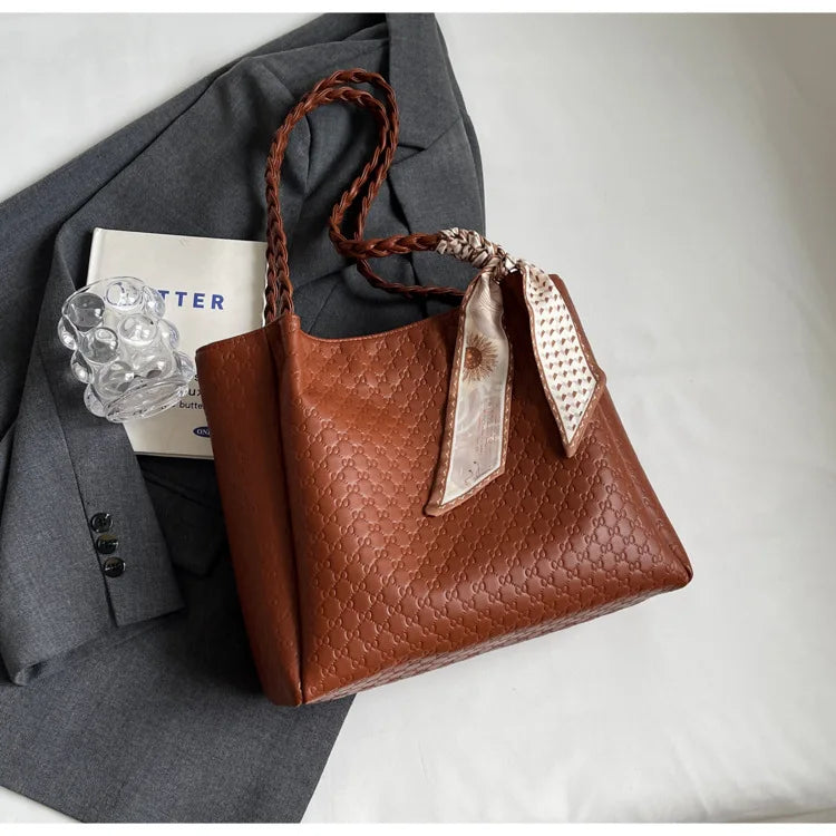 Fashion Tote Bag for Women Large Capacity Shoulder Purse Designer Handbag Simple Style Casual Office Commute Daily Use