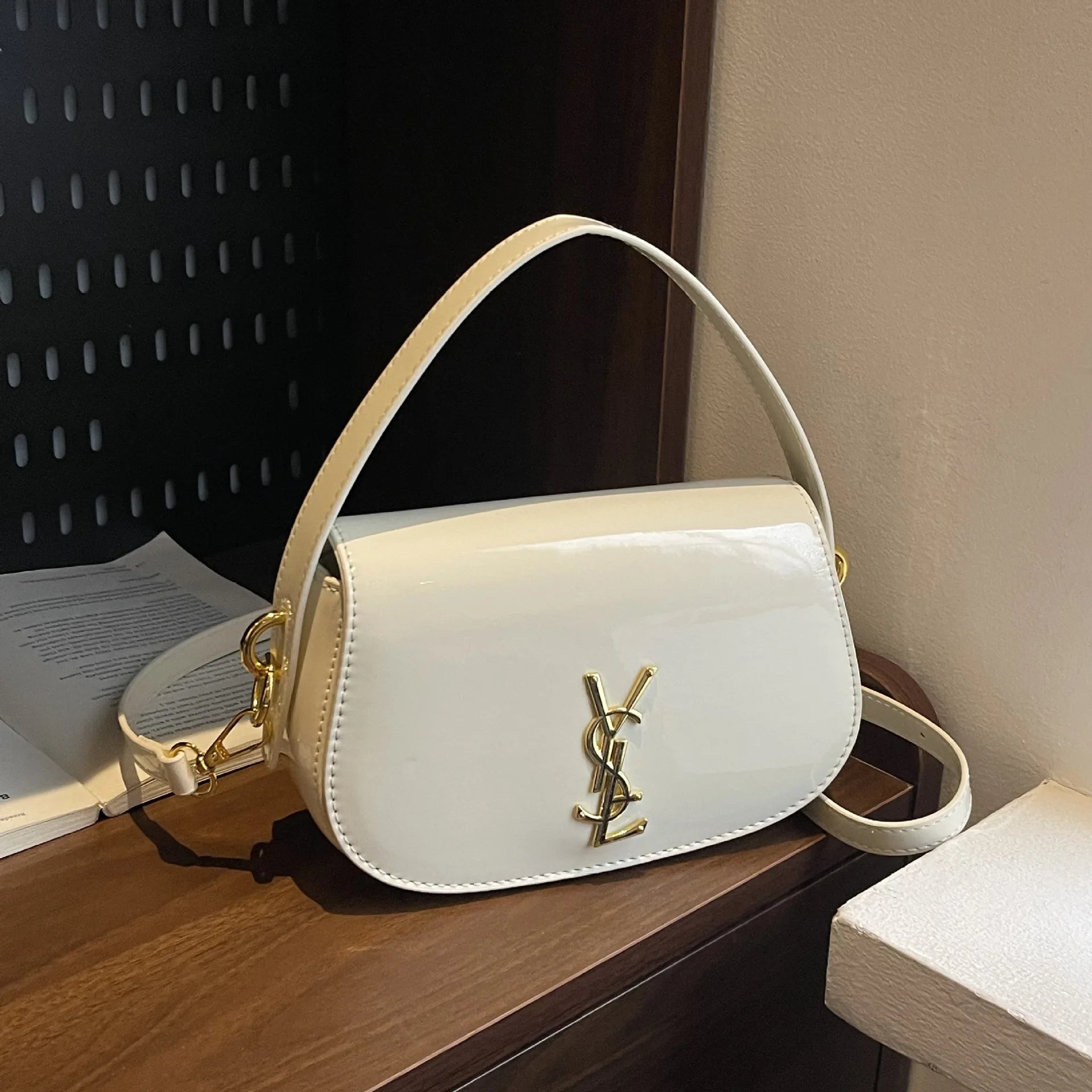 Luxury Small Batch Designer Tote Bag Women Versatile Crossbody Shoulder Bag High Quality Leatherlike Casual Daypack Minimalist