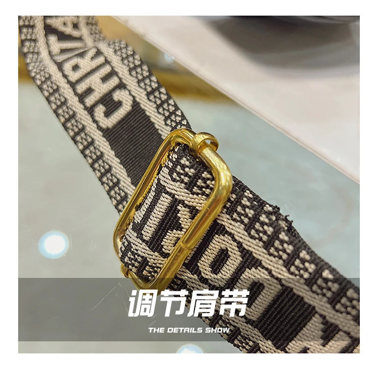 Luxury Brand Ladies Messenger Bag, Durable Leather Shoulder Bag For Professionals, Famous Designer Handbag