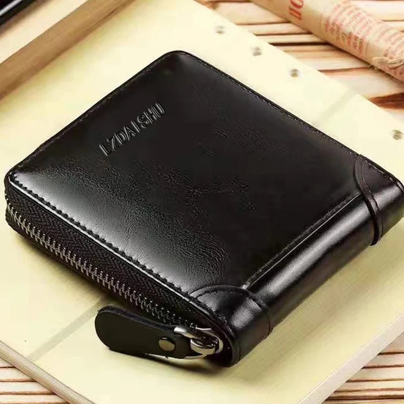 Men's and women's wallets are convenient to carry and can be stored in pocket bags or card holders. They are made of PU material