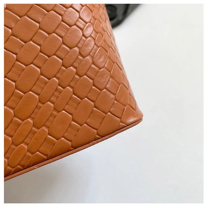 Luxury Women's Tote Bag, Chic V Shaped Stylish Pu Leather Bucket Bag, Top Cover Handbag Women Shoulder Crossbody Bags for Woman