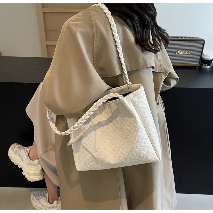 Fashion Tote Bag for Women Large Capacity Shoulder Purse Designer Handbag Simple Style Casual Office Commute Daily Use
