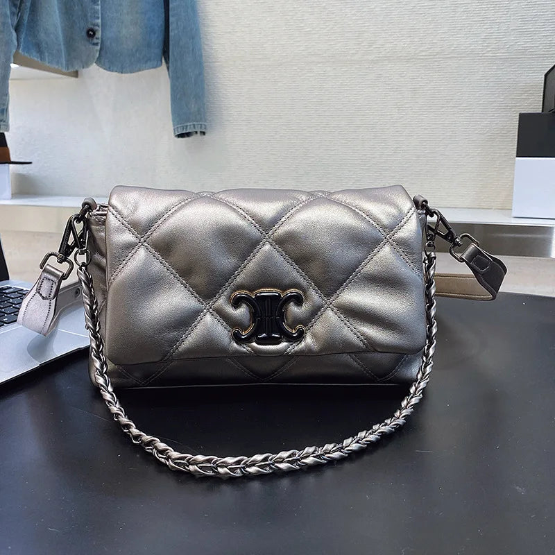 2025 Women’s Premium Light Luxury Shoulder Bag — New Foreign-Style Exquisite Design, Lightweight Large-Capacity & Versatile