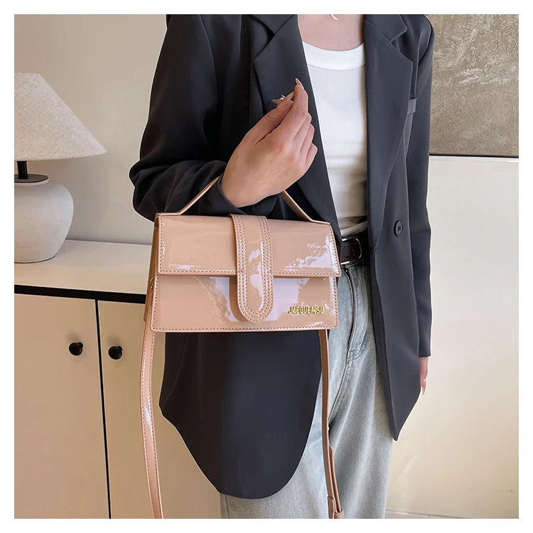 Luxury High-End Designer Paris Fashion Bag For Women Featuring Elegant Leather Crossbody Strap