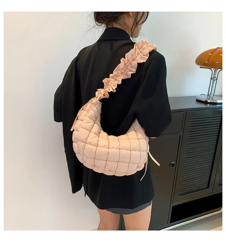 Luxury Brand Women's Handbag In Classic Elegant Leather By Famous Designer For Fashionable Ladies Must-Buy