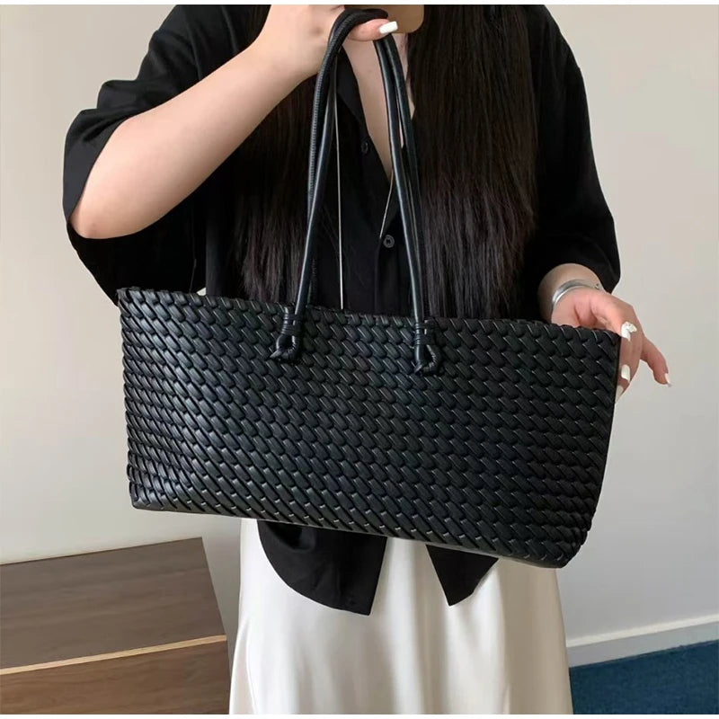Luxury Top Handle Tote Bag Elongated Exquisite Woven Shopping Bag Magnetic Closure Pocket Shoulder Bag Designer Horizontal Purse