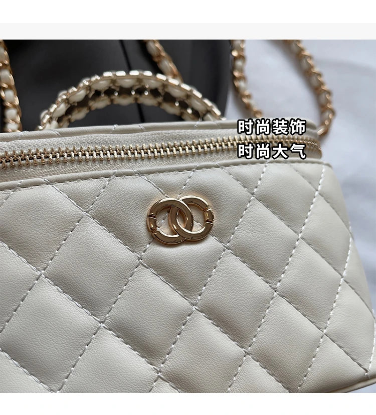 Luxury Brand Ladies Genuine Leather Messenger Bag, Elegant Shoulder Handbag By Famous Designer, Popular Crossbody Tote Bags