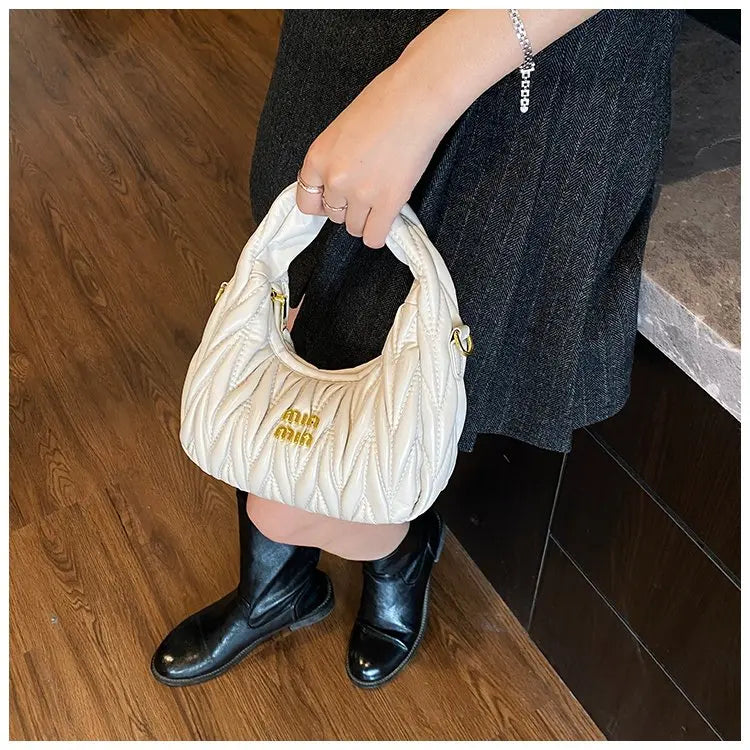 Luxury Ladies Shoulder Bag Made Of Premium Leather Boasting Paris Style And Casual Vintage Trendy Look