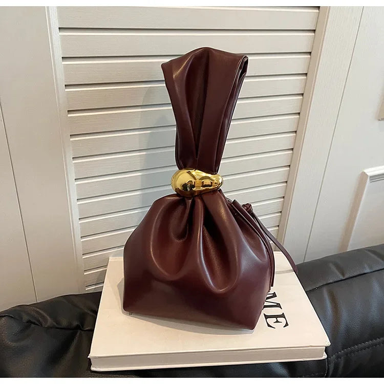 Soft Leather Clutch Bag for Travel Luxury Designer Women Pleated Mini Bucket Pouch Temperament Side Zipper Party Evening Bags