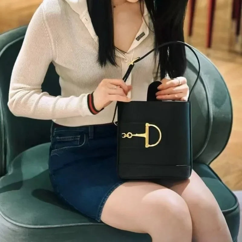 Luxury Crossbody Handbag For Women Paris Fashion Elegant Leather Classic Large Capacity Tote Bag Solid Color Designer