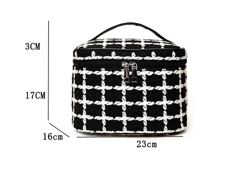 Luxury Design Portable Cosmetic Bag For Women Lightweight Toiletry Wash Storage Bags Handle Lipstick Square Makeup Purse