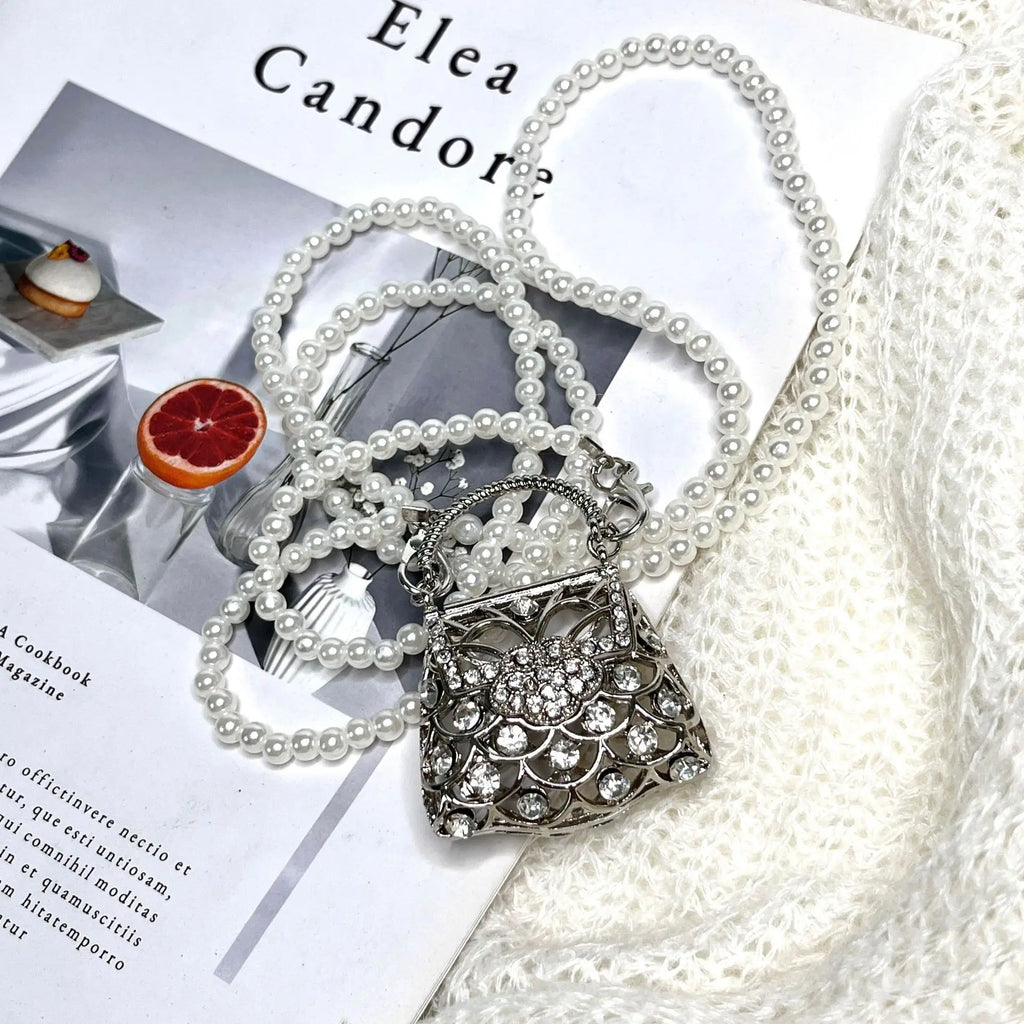 Designer hollowed out heart shaped dinner bagS for women fashionable metal style shoulder bag  mini accessory bag