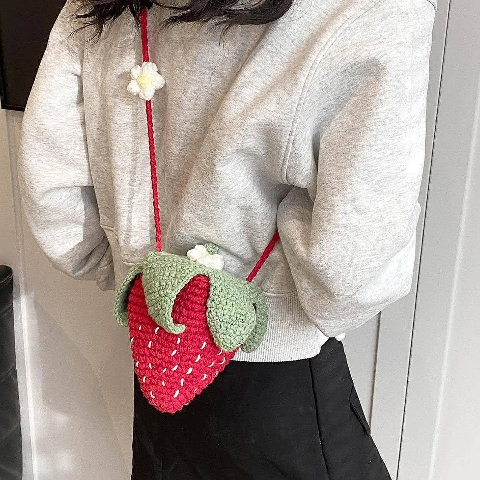Hand Knitted Strawberry Bag Stylish Gift Shoulder Bag for Party Use