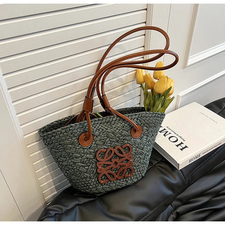 Luxury Simple Classic Clutch Bag Mini For Women With Solid Color Fashion Design And Best Superstar Show Appeal