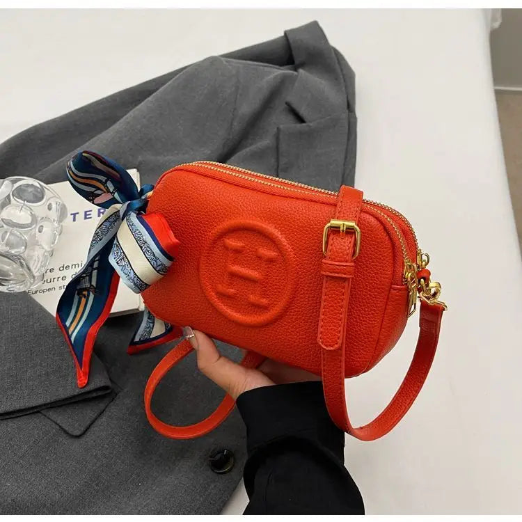 Bucket bag designer luxurious high appearance camera bag new zipper shoulder crossbody bag fashionable and versatile travel bag