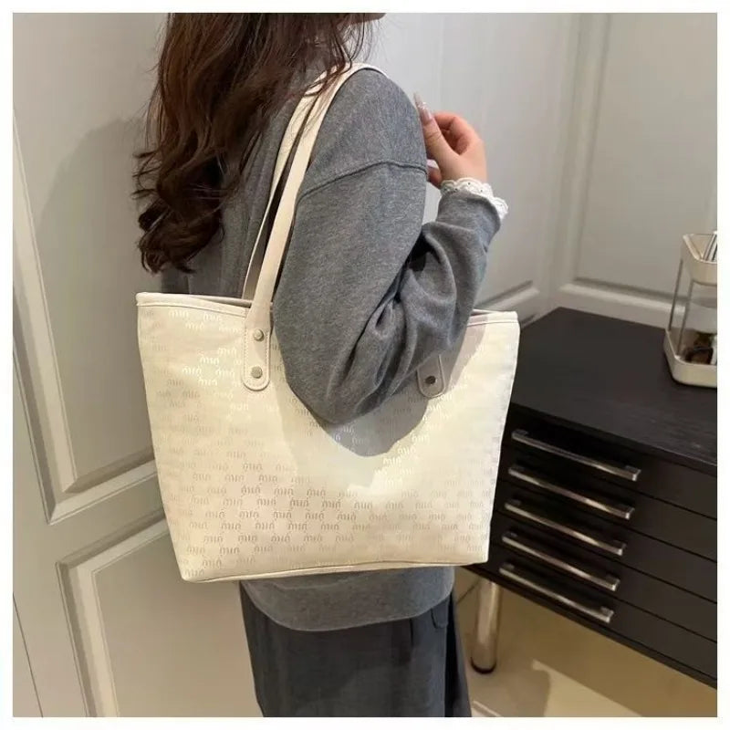 Luxury-textured Tote Handbag for Women, 2025 Summer New Design Large Capacity Checkered Shoulder Bag, Trendy Underarm Bag