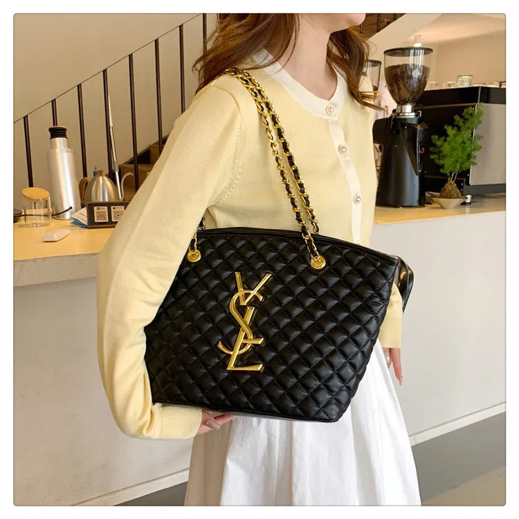 2025 New Designers' Large Capacity Ladies' Bags - Luxurious Retro Diamond Pattern Shoulder Bags with High-Quality Texture Tote B