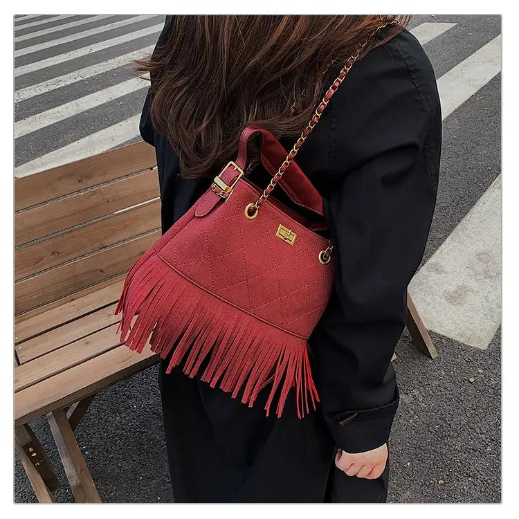 High-End Women's Shoulder Bag Made Of Premium Leather With Trendy Design And Paris Vintage Style