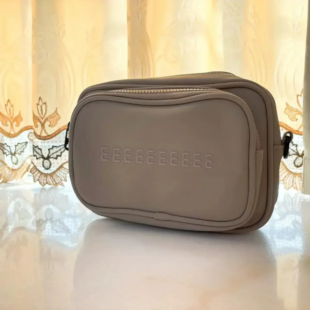 Luxury Design 3D Letters Crossbody Messenger Small Bag Unisex Belt Bag Versatile Travel Waterproof Purse Zipper Shoulder Bag