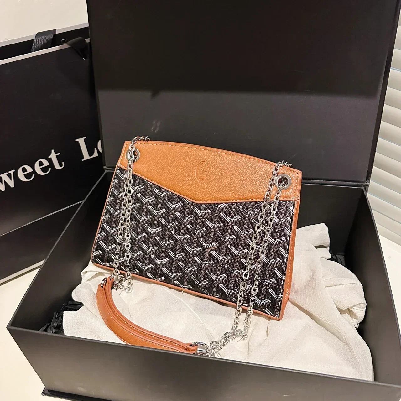 2025 Luxury Leather Women's Crossbody Commuter Bag - Classic Brand Design, Large Capacity for Work/Office + Free Shipping