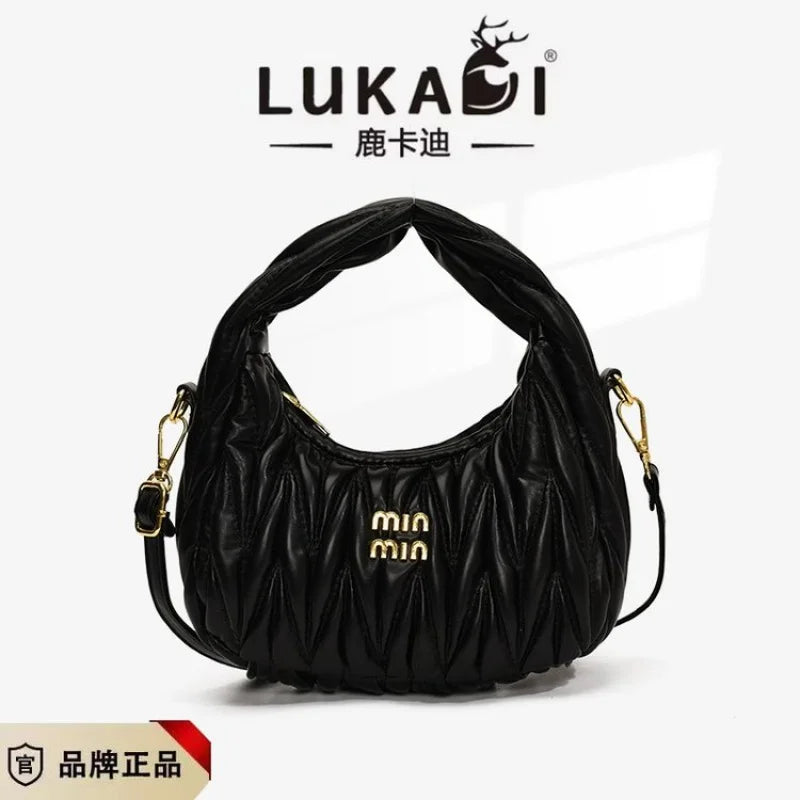 Luxury Women's Tote Bag Made Of Fine Leather Boasting Casual Simple Vintage And Paris Trendy Chic Look