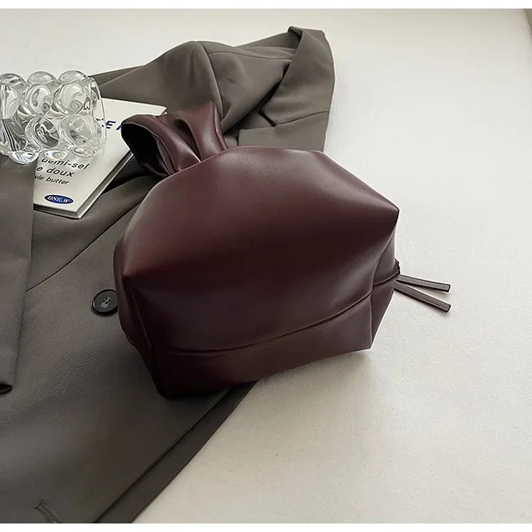 Soft Leather Clutch Bag for Travel Luxury Designer Women Pleated Mini Bucket Pouch Temperament Side Zipper Party Evening Bags