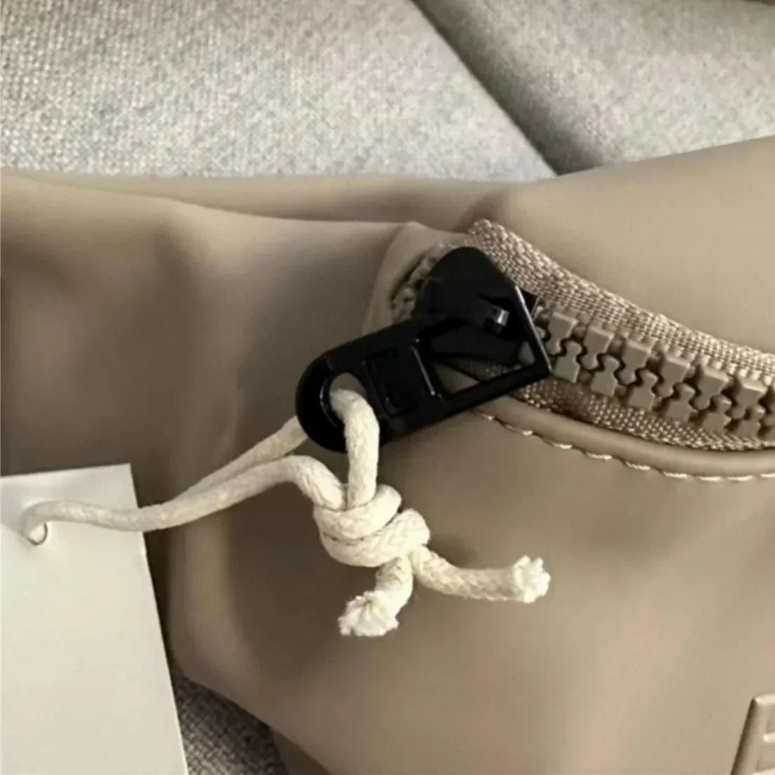 Luxury Design 3D Letters Crossbody Messenger Small Bag Unisex Belt Bag Versatile Travel Waterproof Purse Zipper Shoulder Bag