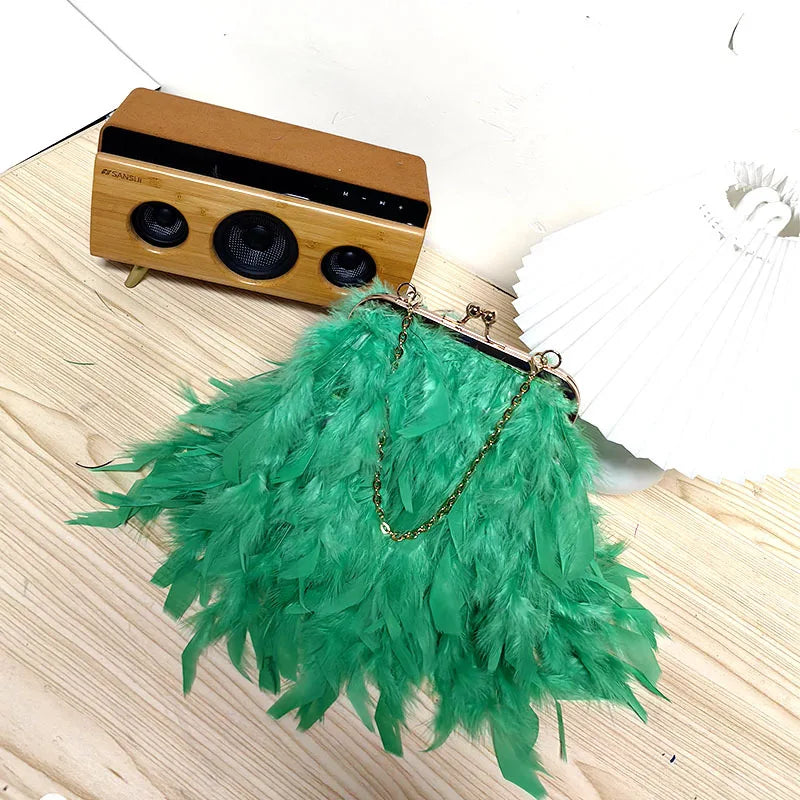 2025 New Feather Purses and Handbags Women Party Evening Clutch Bag Shoulder Bag Pearl Chain Designer Wedding Bag
