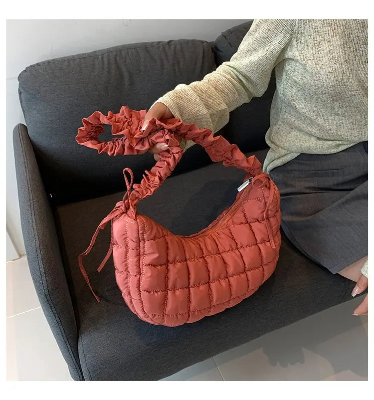 Luxury Brand Women's Handbag In Classic Elegant Leather By Famous Designer For Fashionable Ladies Must-Buy